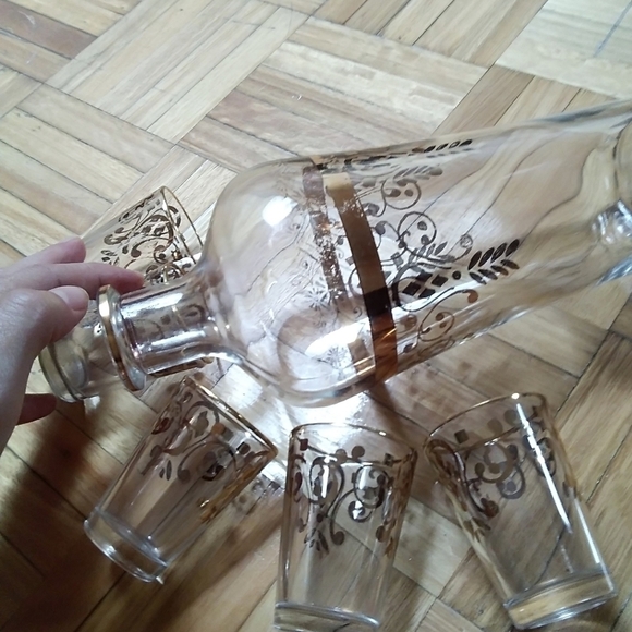 Glass decanter plated whit gold​​​​​​​​​​​​​ - Picture 2 of 7